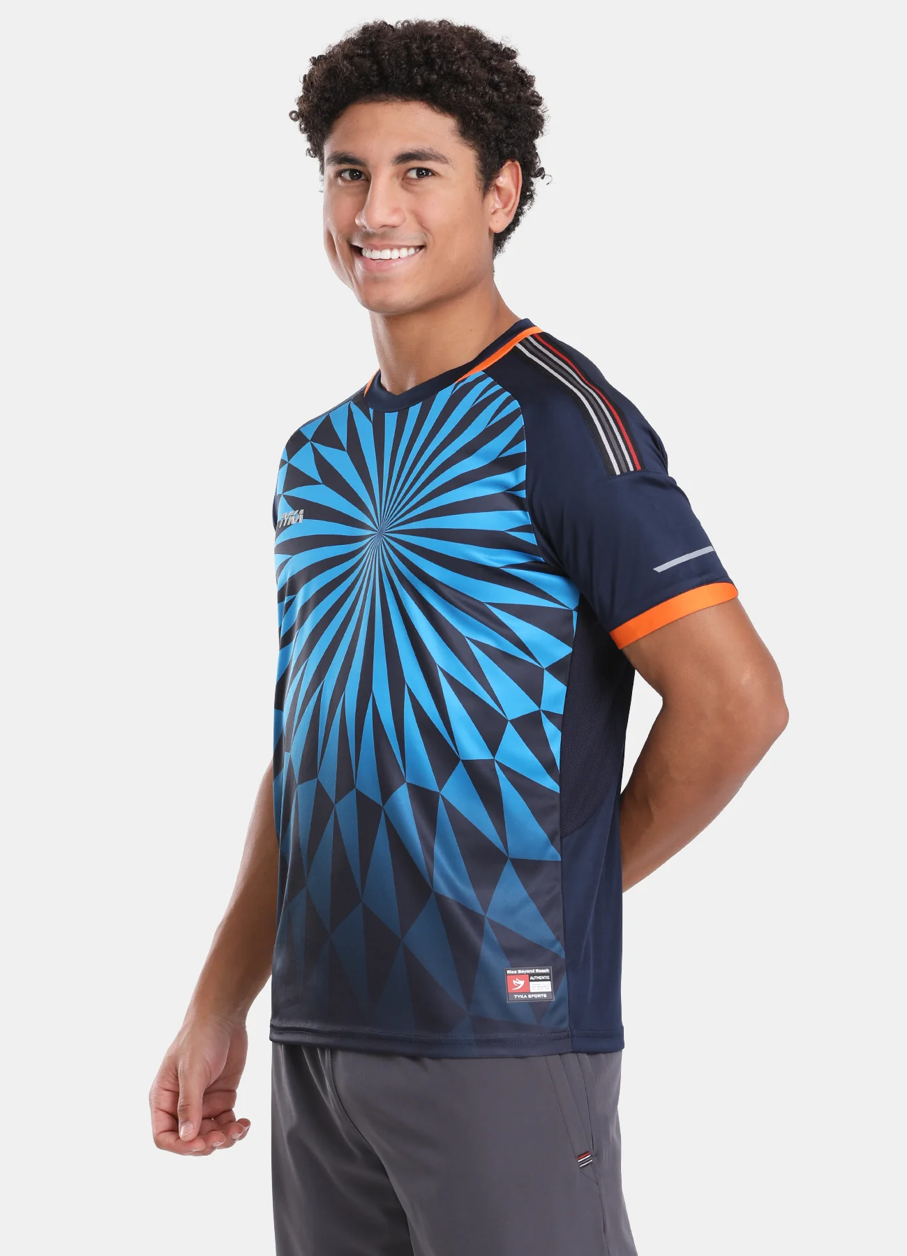 GLOBAL Tee